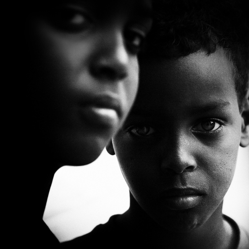 Retratos fotográficos en blanco y negro de personas sin hogar de Lee Jeffries.