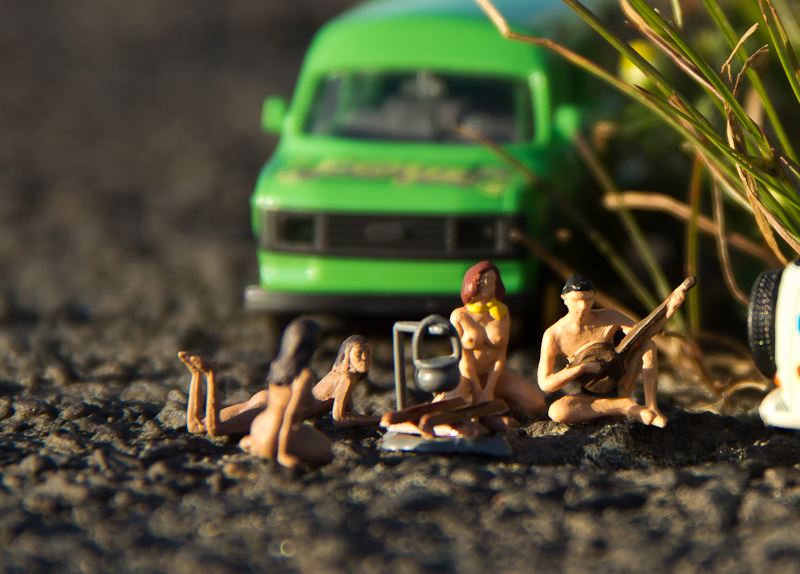 Mr. Peluche escena de sexo en miniatura