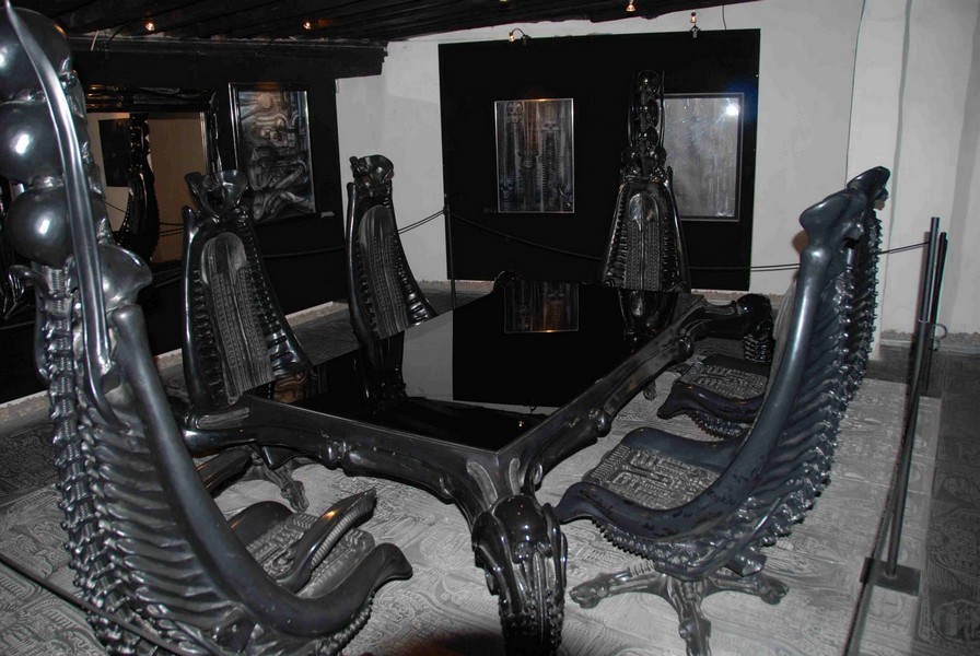 dineing table