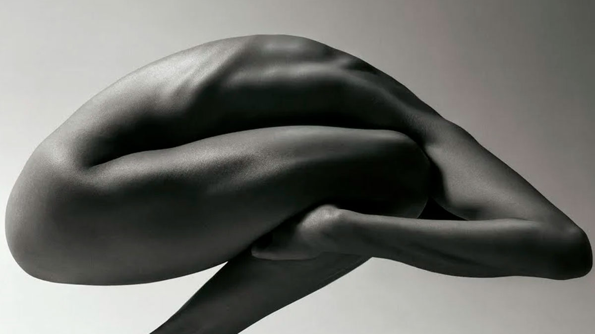 Plasticidad y elegancia en los desnudos de Klaus Kampert