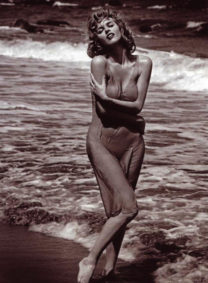 Eva Herzigova, fotografía por Vincent Peters