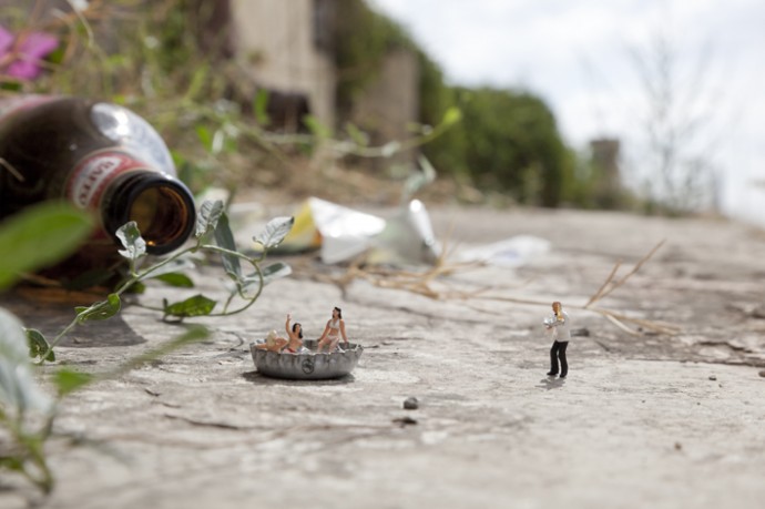 voyons_voir_slinkachu_real_little_people_8