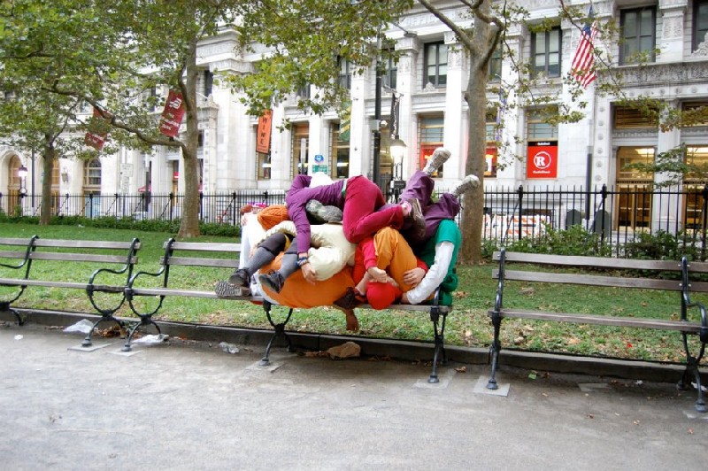 Willi Dorner, Bodies in Urban Spaces