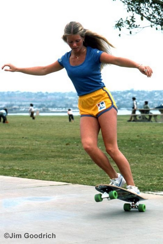 Chica skater de los años 70