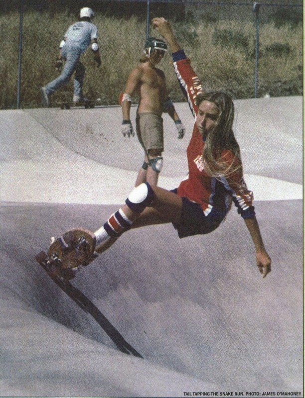 Chica skater de los años 70