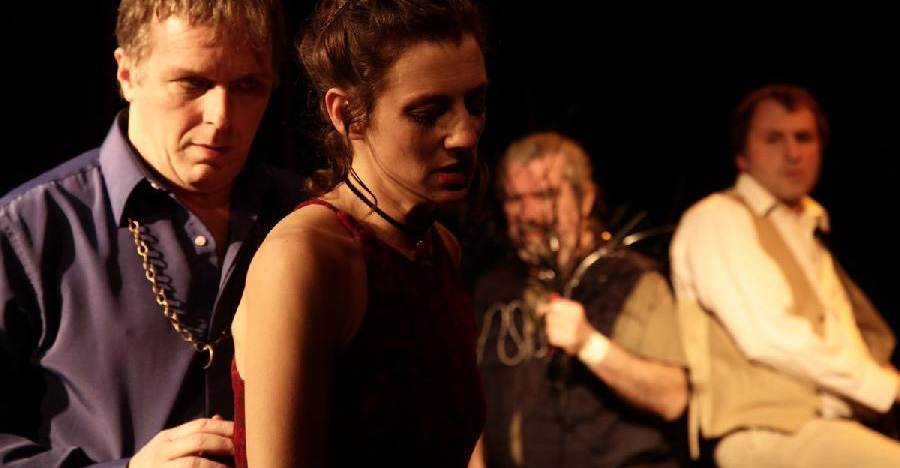 Agronomia-Ricardo III en el teatro El Crisol