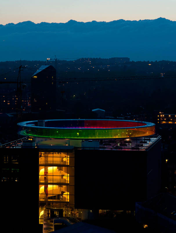 "Your Rainbow Panorama" de Olafur Eliasson