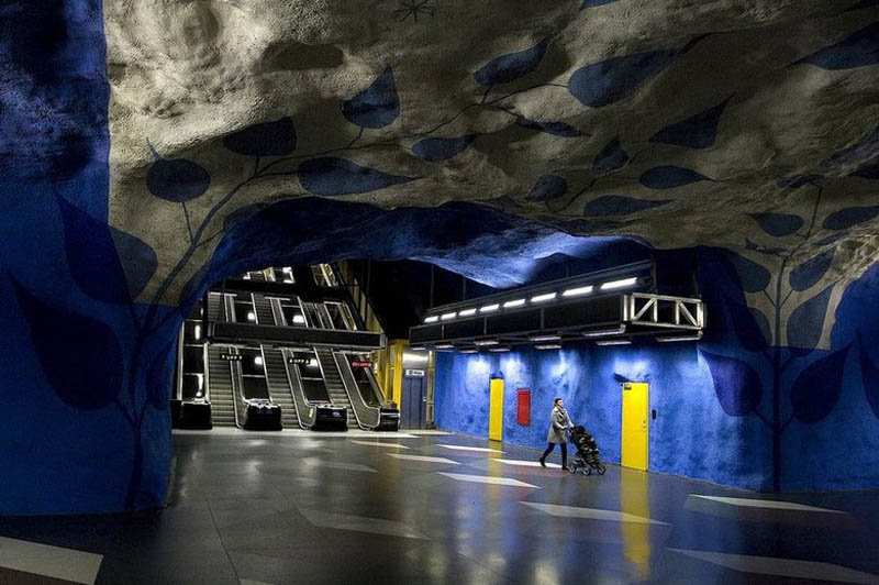 Pintura en el metro de Estocolmo
