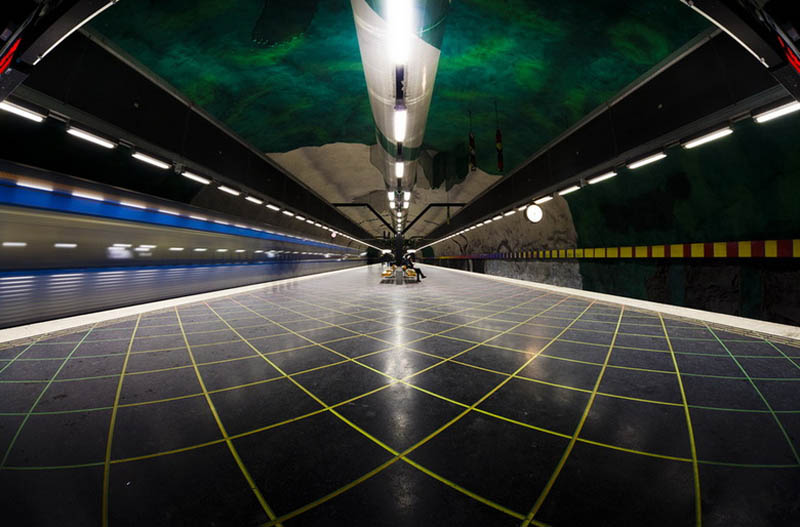 Pintura en el metro de Estocolmo