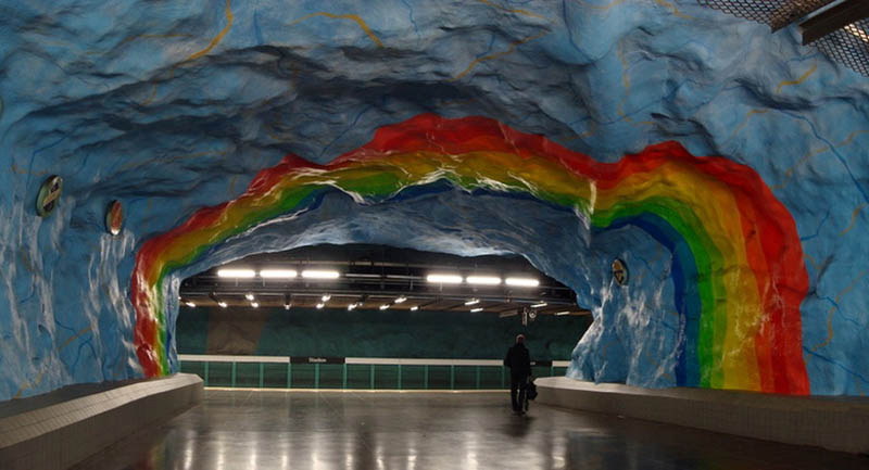 Pintura en el metro de Estocolmo