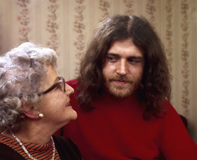 10-Cultura Inquieta estrellas del rock con sus padres