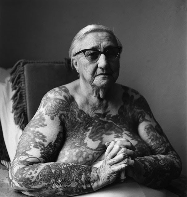 Tattoo tatuaje old people elder Cultura Inquieta17