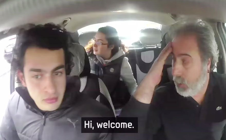 town-learns-sign-language-deaf-muharrem-samsung-video-call-center-10