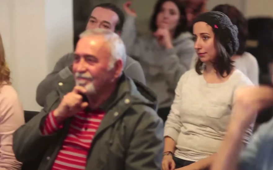 town-learns-sign-language-deaf-muharrem-samsung-video-call-center-2