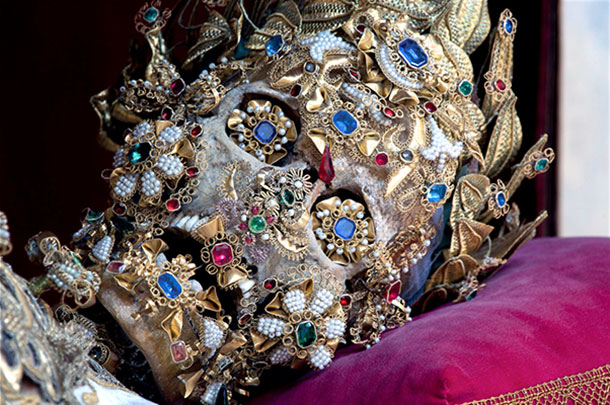 Paul Koudounaris, esqueleto joyas