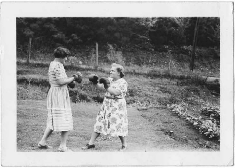 Snapshots Of Dangerous Women Cultura Inquieta3