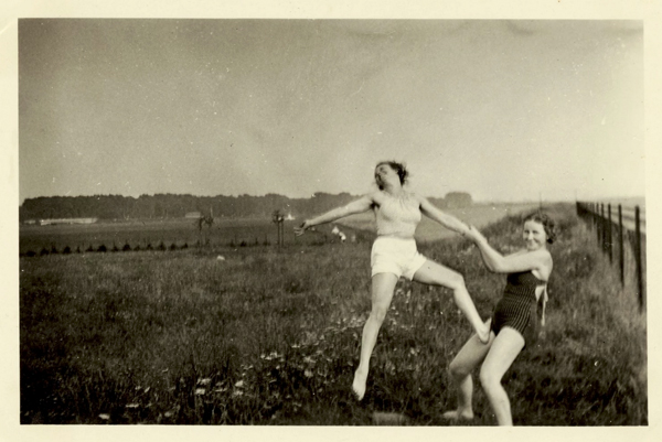 Snapshots Of Dangerous Women Cultura Inquieta50