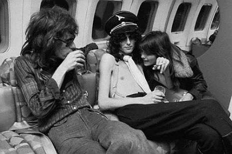 Led Zeppelin private jet7