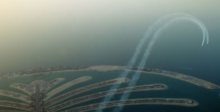 jetpacks jetman Yves Rossy2