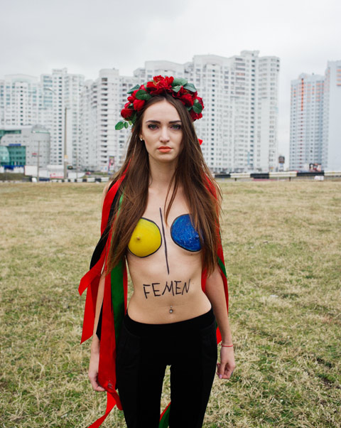 Guillaume Herbaut Femen Activists Cultura Inquieta