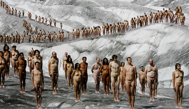 Fotografía de Spencer Tunick en una de sus instalaciones.