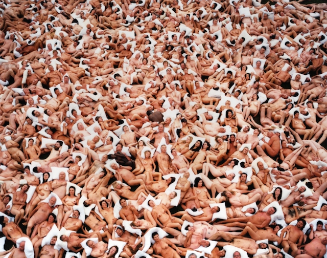Fotografía de Spencer Tunick en una de sus instalaciones.