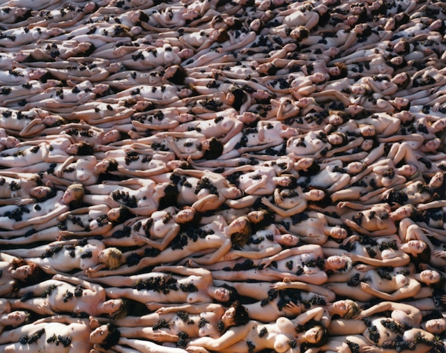 Fotografía de Spencer Tunick en una de sus instalaciones.
