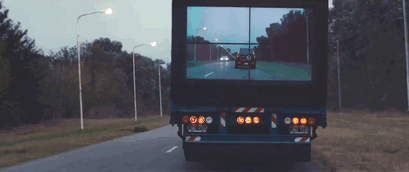 trailer-display-screen-safety-truck-samsung2