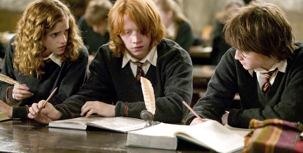reading-a-book-boosts-brain-function