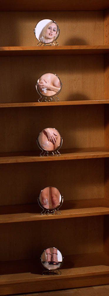 Alva Bernadine mirrors espejos erotica