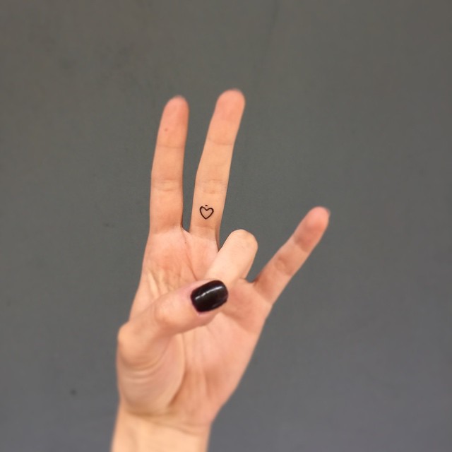 minimalist tattoos tatuaje minimalista24