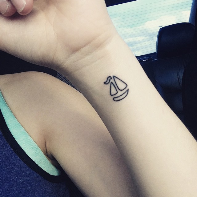 minimalist tattoos tatuaje minimalista6