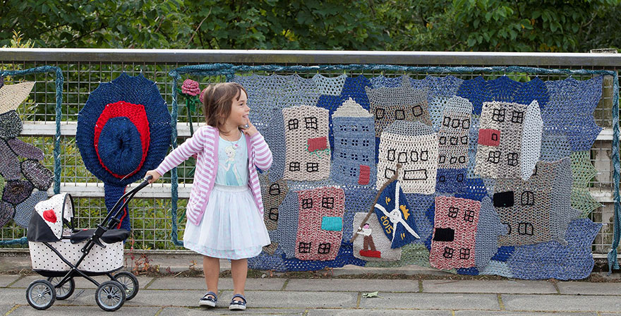 Grace Brett intervencion urbana guerrilla Yarn-Bombs3