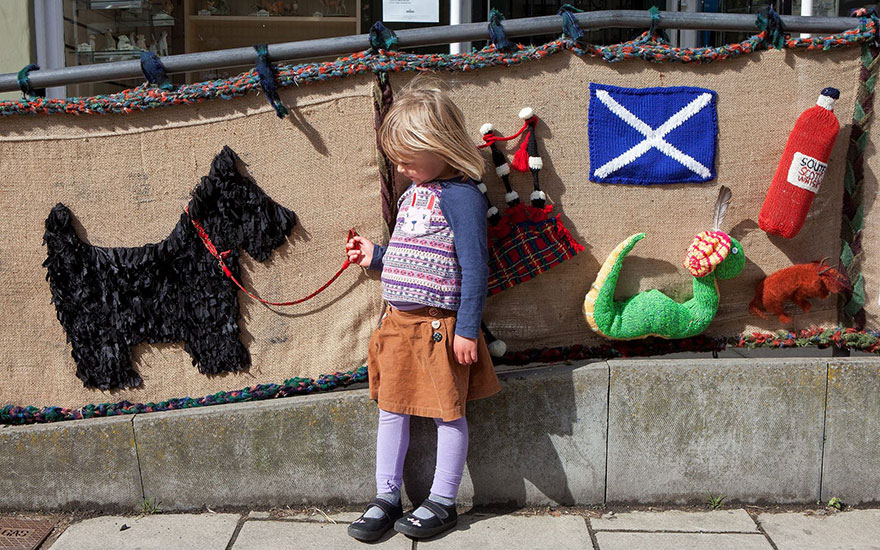 Grace Brett intervencion urbana guerrilla Yarn-Bombs4