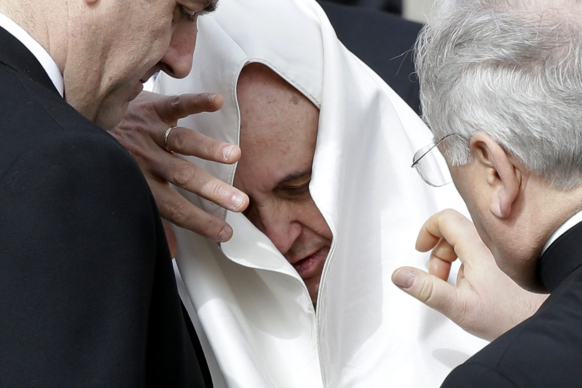 Pope papa wind viento13