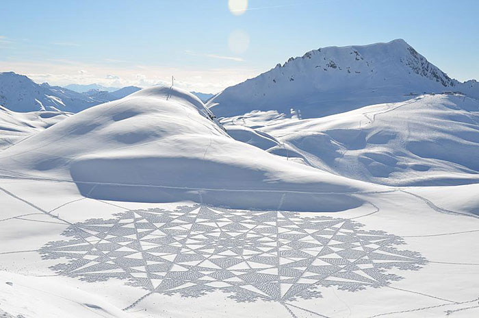 Simon Beck snow dragon Cultura Inquieta6
