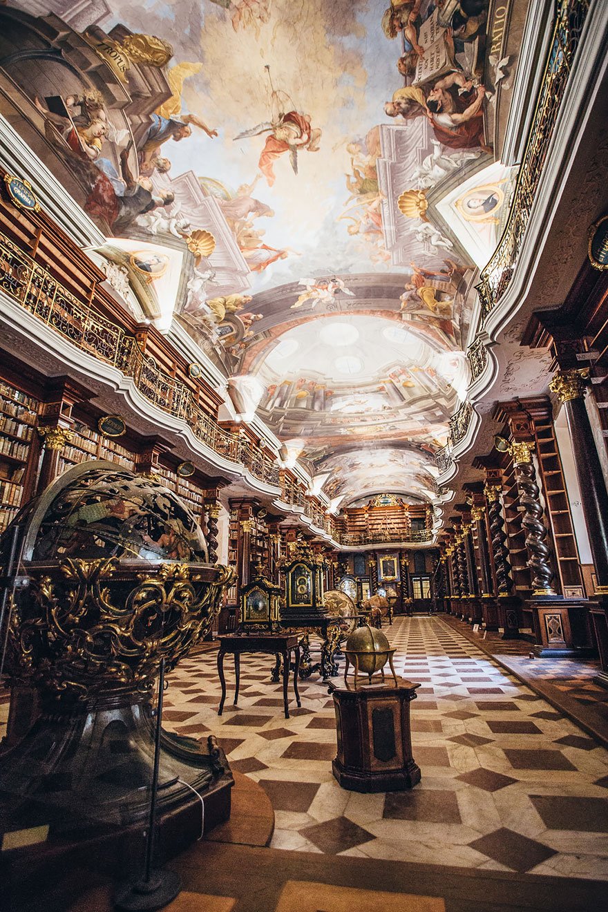 library biblioteca Praga Prague2
