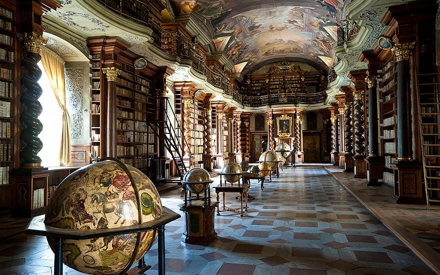 library biblioteca Praga Prague4