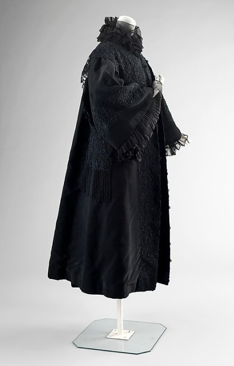 Vestido de luto Mourning Attire