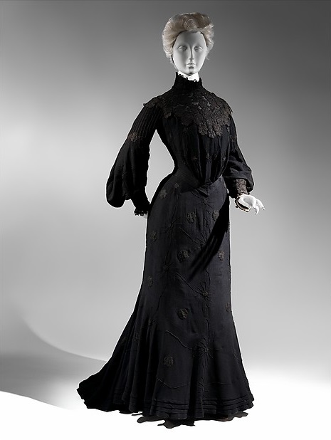 Vestido de luto Mourning Attire