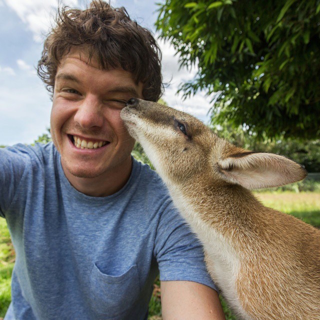 Allan Dixon selfie animal 9