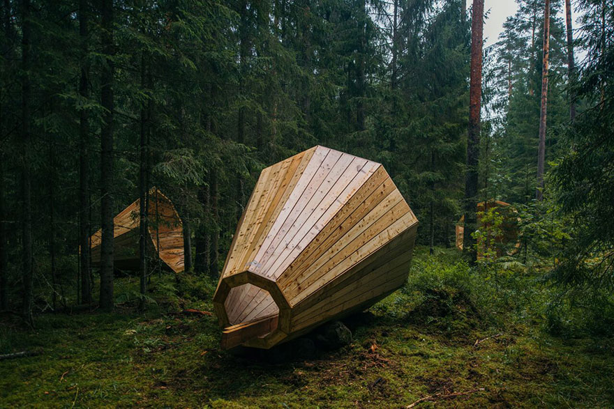 wooden megaphones speakers bosque escuchar altavoces Estonia