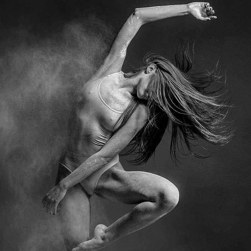 Alexander Yakovlev dancing flour photography12