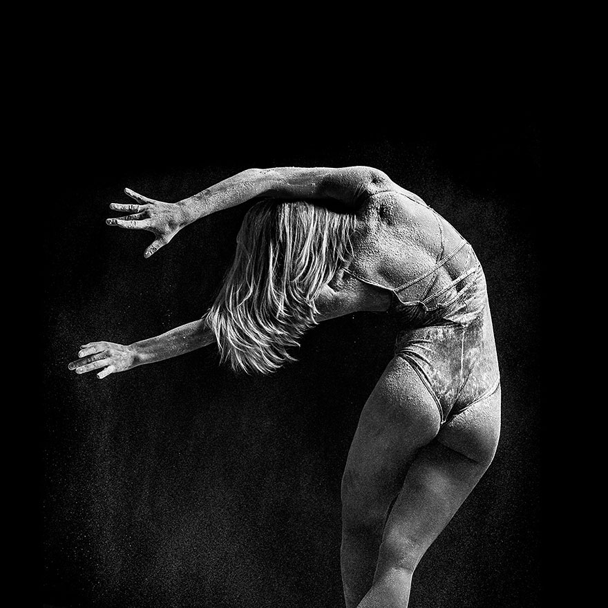 Alexander Yakovlev dancing flour photography17