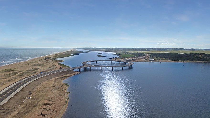 Circular bridge Uruguay2