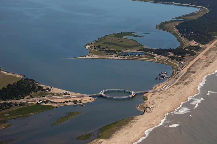 Circular bridge Uruguay5