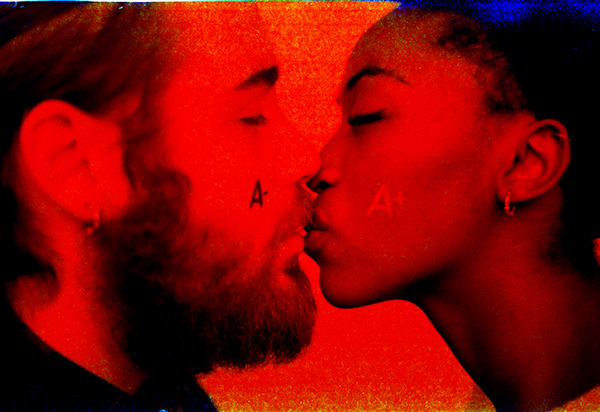 Giulia Bersani kiss blood sangre beso7