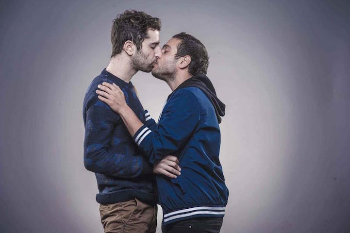 Israeli Jews And Arabs Kissing10