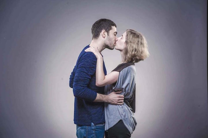 Israeli Jews And Arabs Kissing5