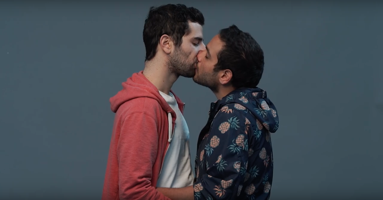 Israeli Jews And Arabs Kissing6